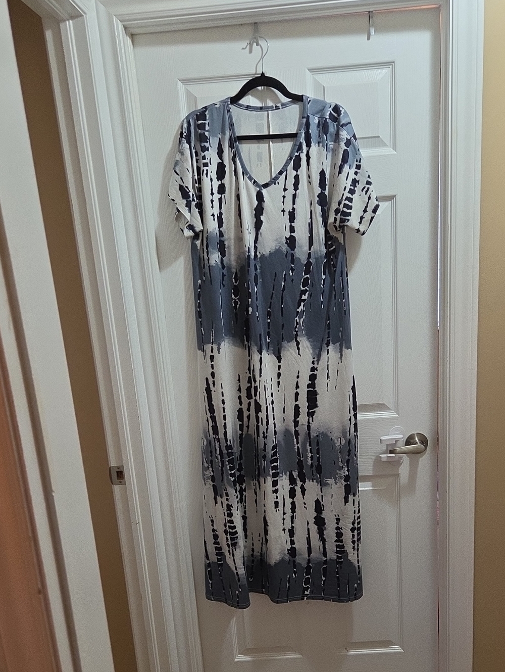 Tie-Dye V-Neck Maxi Dress - Blue and White